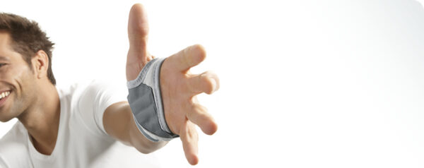 Push Med Wrist Brace , Left - Image 3