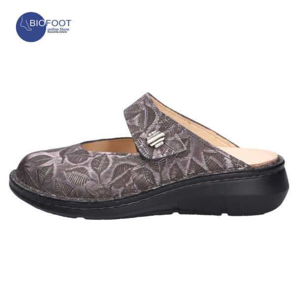 Finn comfort Roseau Leaves Smoke Clogs for Ladies