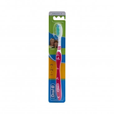 Buy Oral-B 123 Fresh Toothbrush 40 Medium, Multi Color Online