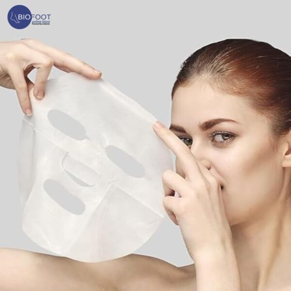 BRTC Vitamin E Velvet Face Mask, Anti Wrinkle, Smoothing, Protects Skin Against Sun Damage, 1 Sachet, 25g - Image 4
