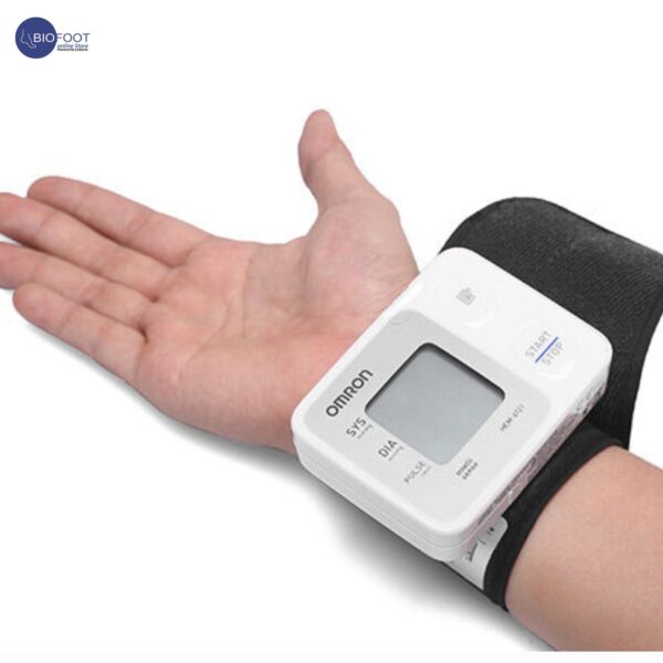 OMRON  BLOOD PRESSURE MONITOR RS2 WRIST - Image 4