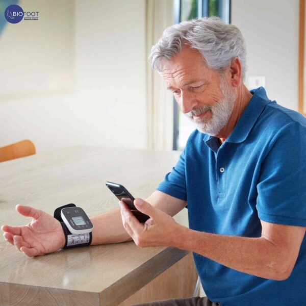 Omron RS3 Automatic Wrist Blood Pressure Monitor - Image 4
